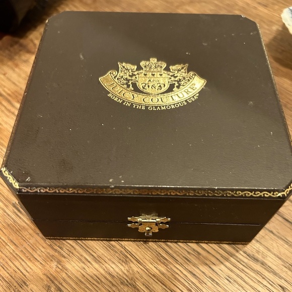 Vintage Juicy Couture Reversible Heart Charm on Short Gold Link Chain Necklace - Picture 5 of 5